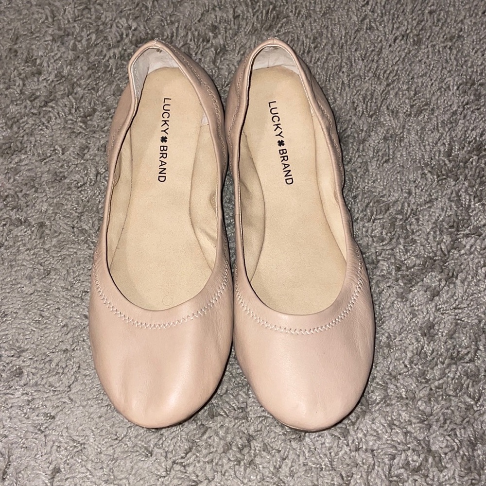 Woman’s Lucky Brand nude flats size 10